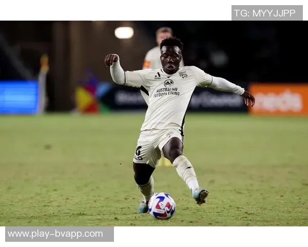 法尔克透露拜仁边锋引援首选19岁马拉并关注奥索里奥