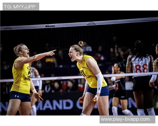 意大利媒体报道费内巴切关注埃斯波西托与斯卡马卡引援计划